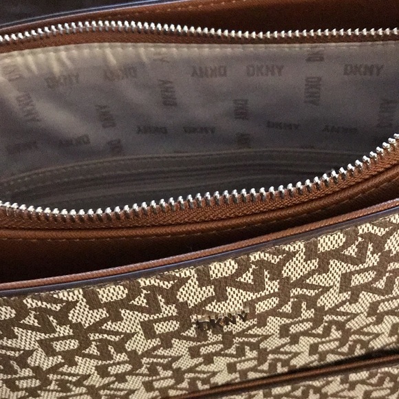 DKNY Bryant Large Shopper Tote Shoulder Bag - Picture 7 of 7